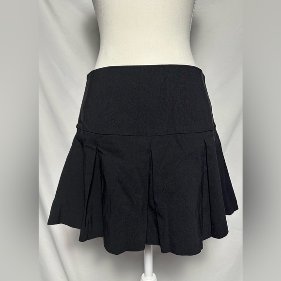 le chateau Dresses & Skirts - LE CHATEAU Vintage Pleated Babydoll Schoolgirl Goth Preppy Mini Skirt Size 7/8